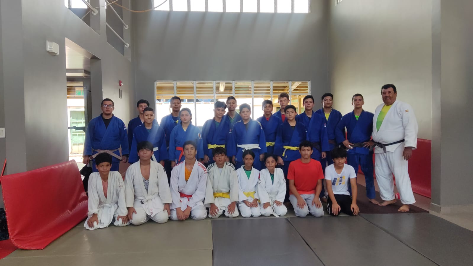 NOVEDAD: organizador de - Escola Taekwondo Sesrovires